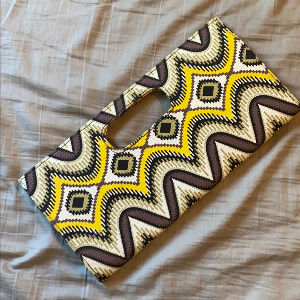 Bold Print Grab Clutch
